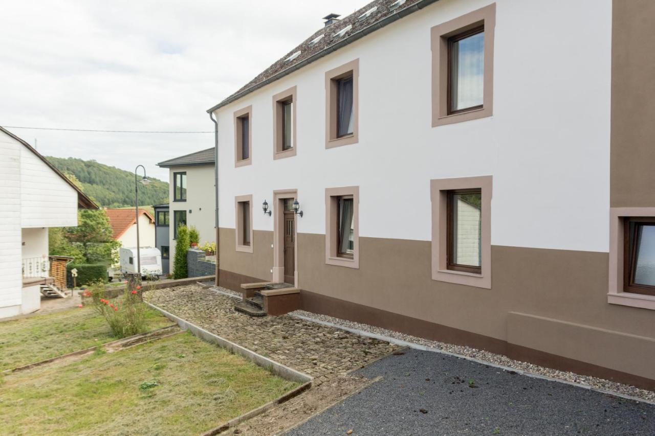 Harenhaus Bed and Breakfast Mannebach  Exteriör bild