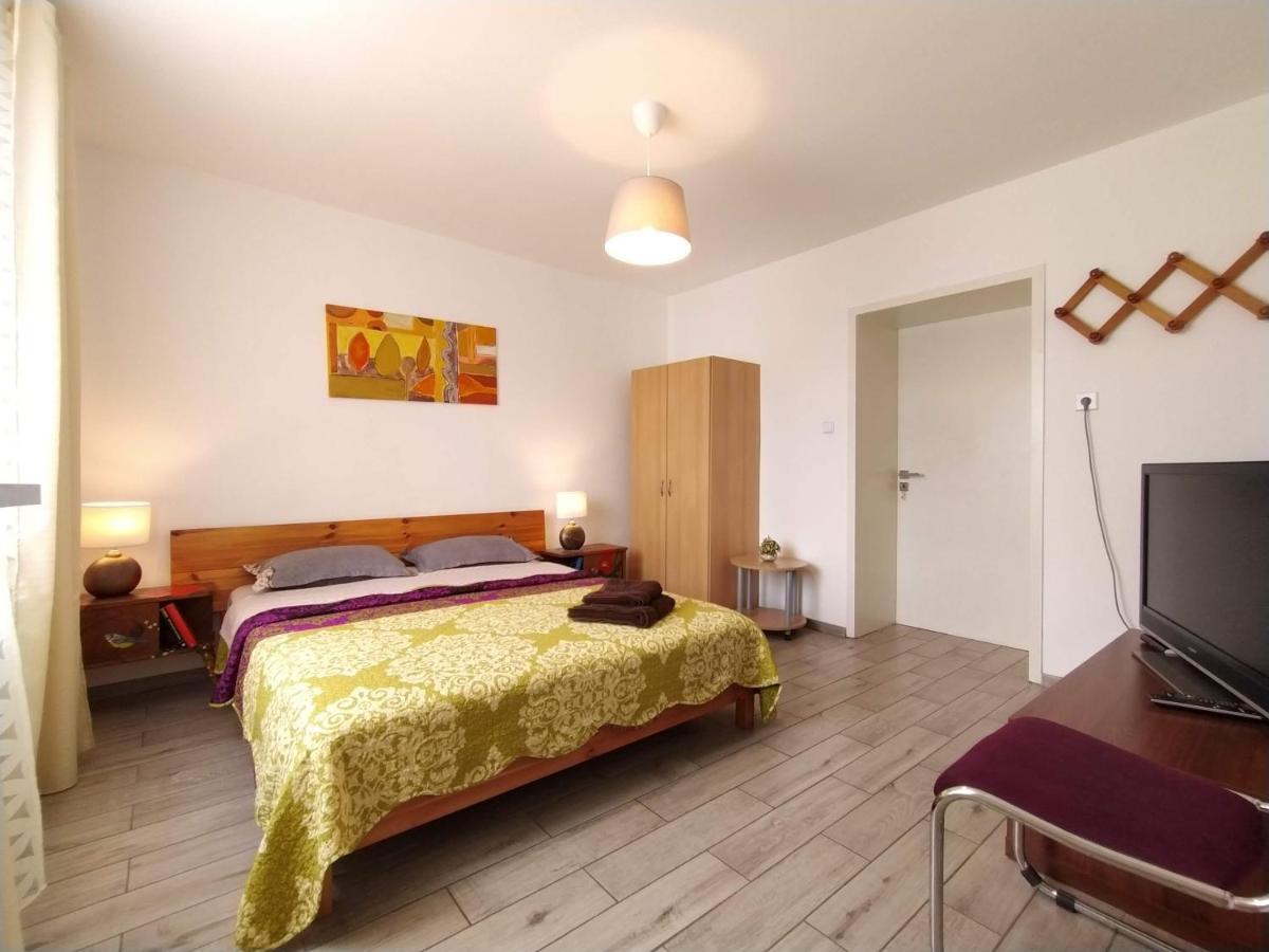 Harenhaus Bed and Breakfast Mannebach  Exteriör bild