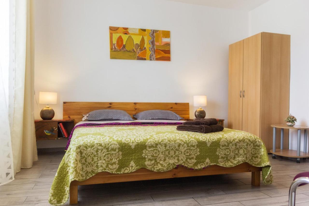 Harenhaus Bed and Breakfast Mannebach  Exteriör bild